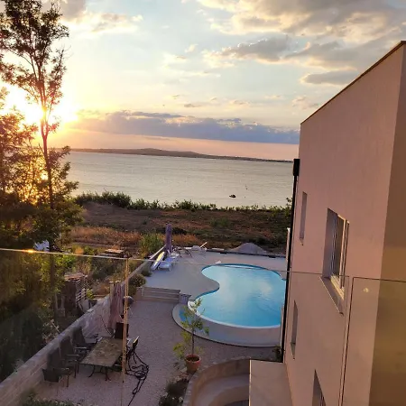 Hotel apartamentowy Dalmacija Privlaka (Zadar)