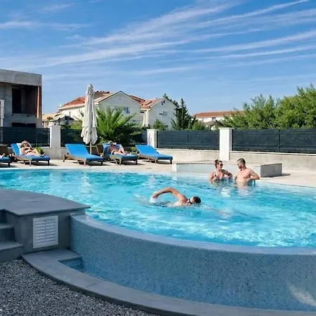 Dalmacija 4*