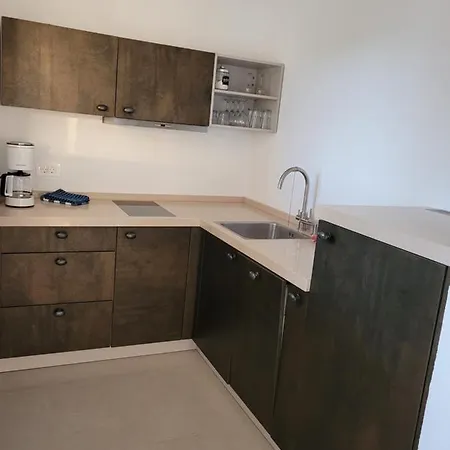 Ξενοδοχείο με διαμερίσματα Dalmacija