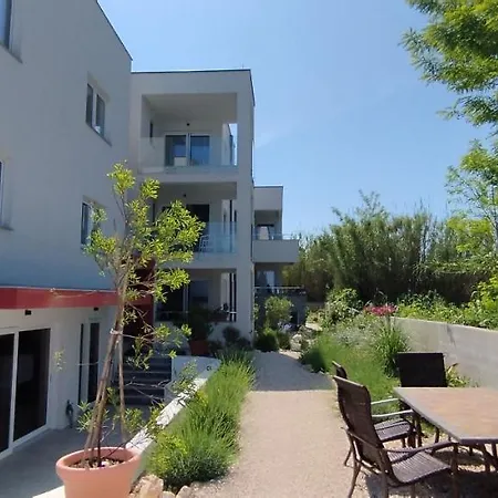 Ξενοδοχείο με διαμερίσματα Dalmacija