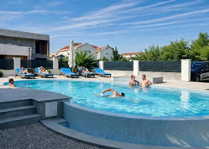 Dalmacija 4*
